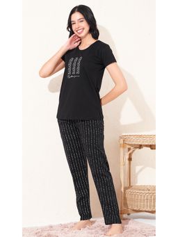 Quira - Black Printed Regular T-Shirt and Pyjama