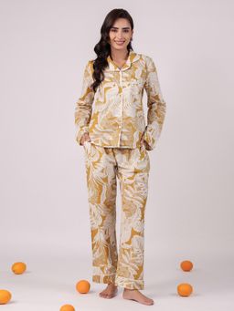 SANSKRUTIHOMES - Off White Printed Regular Shirt and Pyjama