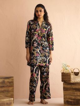 SANSKRUTIHOMES - Black Floral Regular Kurta and Pyjama