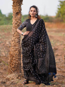 Chidiyaa - Wwb Quiet Shore Block Printed Cotton Saree