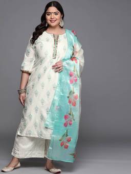 Extra love by Libas - Plus Size Women Cream Printed Silk Blend Straight Kurta Sets for Women