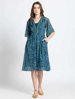 SHAYE - V-Neck Teal Blue Floral Print Half Sleeves Casual Dress