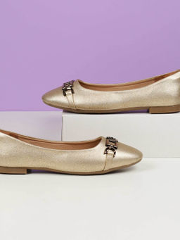 Mochi - Women Gold Ballerina