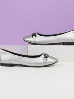 Mochi - Women Silver Ballerina