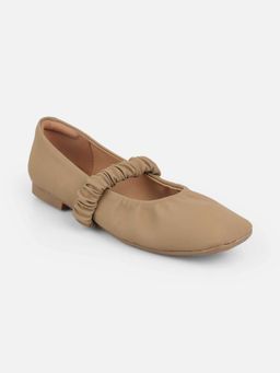Mochi - Women Beige Ballerina