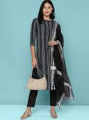 Black color option, Currently selected