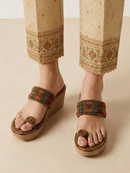 Koblerr - Tan Ethnic Wedge Kolhapuri