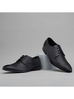Ruosh - Men Textured Formal Derbies Black