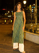 Green color option, Sold out, Currently selected