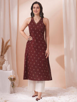 Kami Kubi - A-Line V-Neck Kurta In Printed Cotton Flex With Hand Embroidery