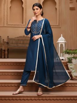 Vaamsi - Women Silk Blend Embroidered Kurta Trousers with Dupatta (Set of 3)