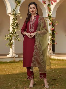 Vaamsi - Red Poly Silk Ethnic Motifs Embroidered Straight Kurta Pants with Dupatta (Set of 3)