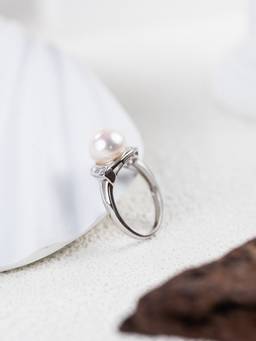 MISS JO - White 92.5 Sterling Silver Natural Pearl and Zircon Ring
