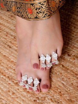 Silvermerc Designs - Silver Plated Adjustable Bichiya Toe Rings (Pack of 3)