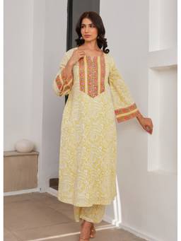 Tara-C-Tara - Yellow Printed Round Neck Co-Ord Set and Dupatta