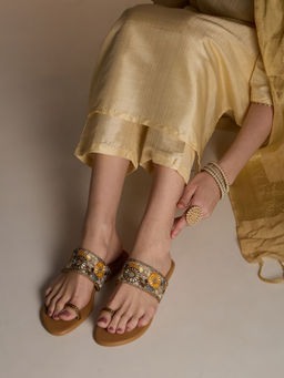 Inc.5 - Womens Golden Ethnic Embroidered One Toe Flat Slip-On