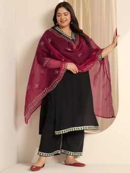 Extra love by Libas - Plus Size Black Straight Kurta with Pant and Dupatta (Set of 3)