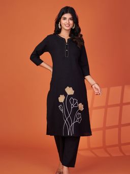 KAFTANIZE - Black Base Floral Kurta and Pant (Set of 2)