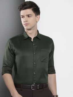 The Indian Garage Co - Men Slim Fit Solid Full Sleeves Cutaway Collar Formal Shirt - Olive