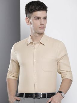 The Indian Garage Co - Men Slim Fit Solid Full Sleeves Cutaway Collar Formal Shirt - Beige