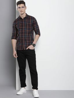The Indian Garage Co - Men Slim Fit Checkered Full Sleeves Cutaway Collar Casual Shirt - Black