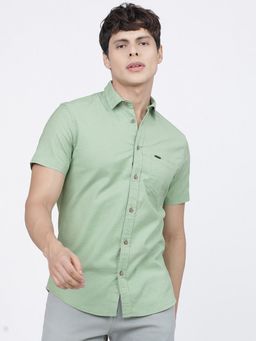 The Indian Garage Co - Men Slim Fit Solid Half Sleeves Cutaway Collar Casual Shirt - Green