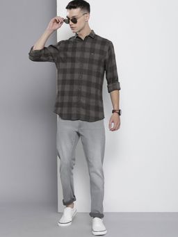 The Indian Garage Co - Men Regular Fit Checkered Full Sleeves Spread Collar Casual Shirt - Grey