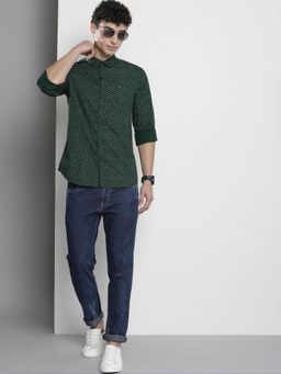 The Indian Garage Co - Men Regular Fit Geometric Full Sleeves Spread Collar Casual Shirt - Green