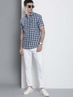 The Indian Garage Co - Men Slim Fit Checkered Half Sleeves Cutaway Collar Casual Shirt - Navy Blue