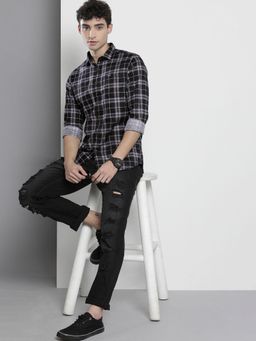 The Indian Garage Co - Men Regular Fit Checkered Full Sleeves Cutaway Collar Casual Shirt - Black