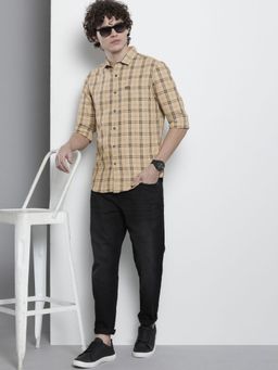 The Indian Garage Co - Men Slim Fit Checkered Full Sleeves Spread Collar Casual Shirt - Beige