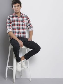 The Indian Garage Co - Men Regular Fit Checkered Full Sleeves Cutaway Collar Casual Shirt - Red