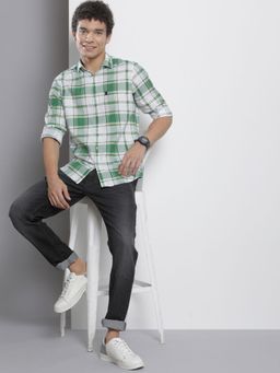 The Indian Garage Co - Men Regular Fit Checkered Full Sleeves Cutaway Collar Casual Shirt - Green