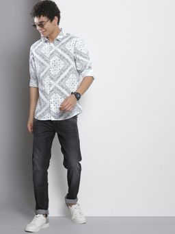 The Indian Garage Co - Men Regular Fit Paisley Printed Full Sleeves Cutaway Collar Casual Shirt - White