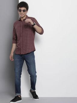 The Indian Garage Co - Men Regular Fit Checkered Full Sleeves Cutaway Collar Casual Shirt - Maroon