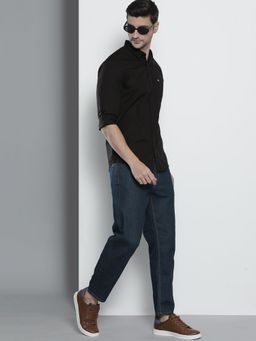 The Indian Garage Co - Men Slim Fit Solid Full Sleeves Spread Collar Casual Shirt - Black