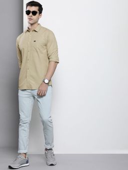 The Indian Garage Co - Men Slim Fit Solid Full Sleeves Spread Collar Casual Shirt - Beige