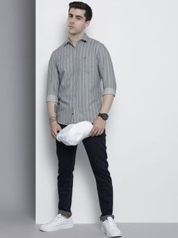 The Indian Garage Co - Men Regular Fit Striped Full Sleeves Cutaway Collar Casual Shirt - Grey