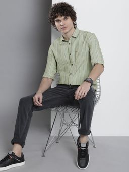 The Indian Garage Co - Men Regular Fit Striped Full Sleeves Cutaway Collar Casual Shirt - Green