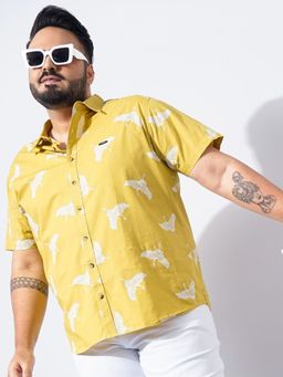 The Indian Garage Co - Men Regular Fit Tropical Half Sleeves Cutaway Collar Casual Shirt - Yellow