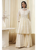 Off White color option, Currently selected