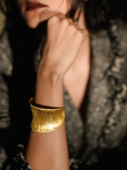 Divas Mantra - 92.5 Sterling Silver Solid Wood Bracelet