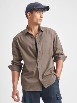 HIGHLANDER - Men Khaki Dobby Textured Solid Relaxed Overshirt