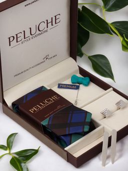 PELUCHE - Opulent Surprise Gift Box For Men