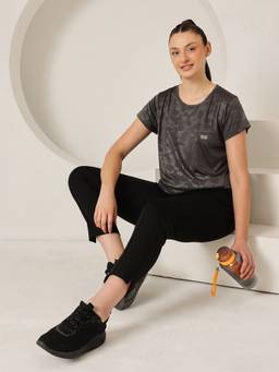 Clovia - Active Printed T-Shirt in Grey