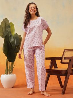 Clovia - Purple Rayon Floral Print T-Shirt and Pyjama