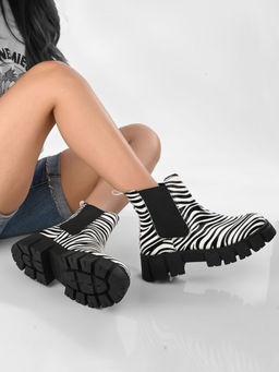 ADORLY - Women Black Casual Block-Heeled Chelsea Boots