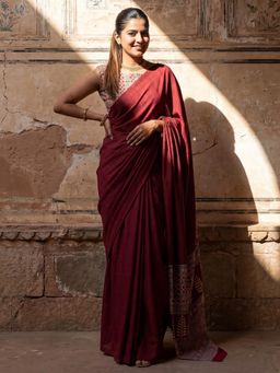 Akhilam - Maroon Printed Saree with Unstitched Blouse