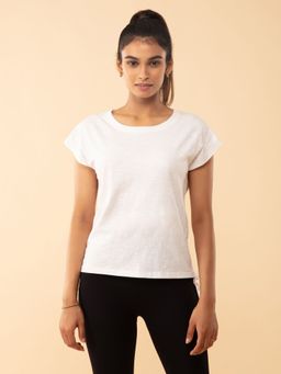 Nykd by Nykaa - Breathable Cotton Sleeveless Tee with Side Ruching, White - NYAT240