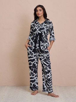 Nykd by Nykaa - Comfy Rayon Pajama Set with Flattering Stylish Sleep Shirt, Tropical Black - NYS904